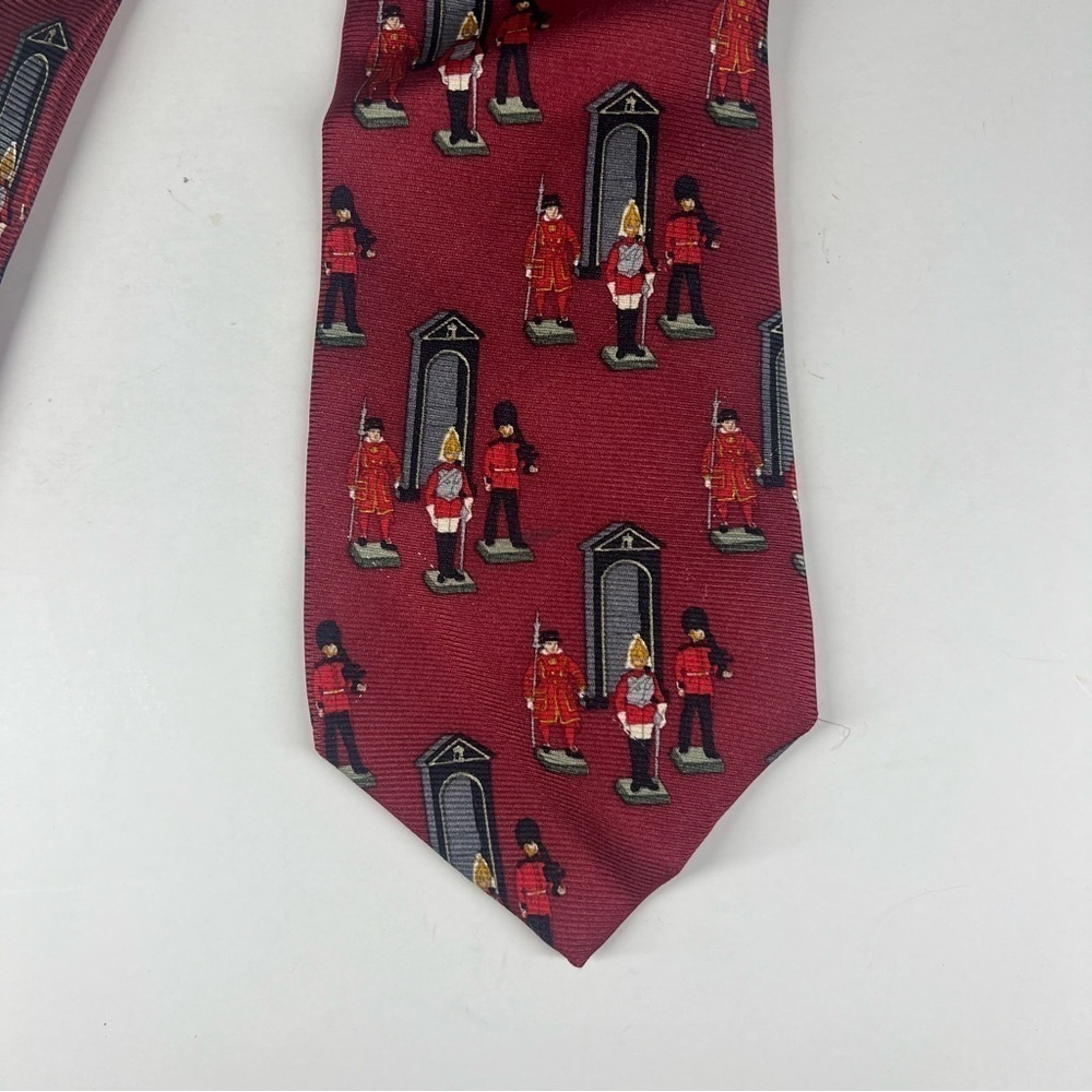 Vintage Burberrys of London Men’s 100% Silk Soldier Neck Tie - Picture 2 of 7